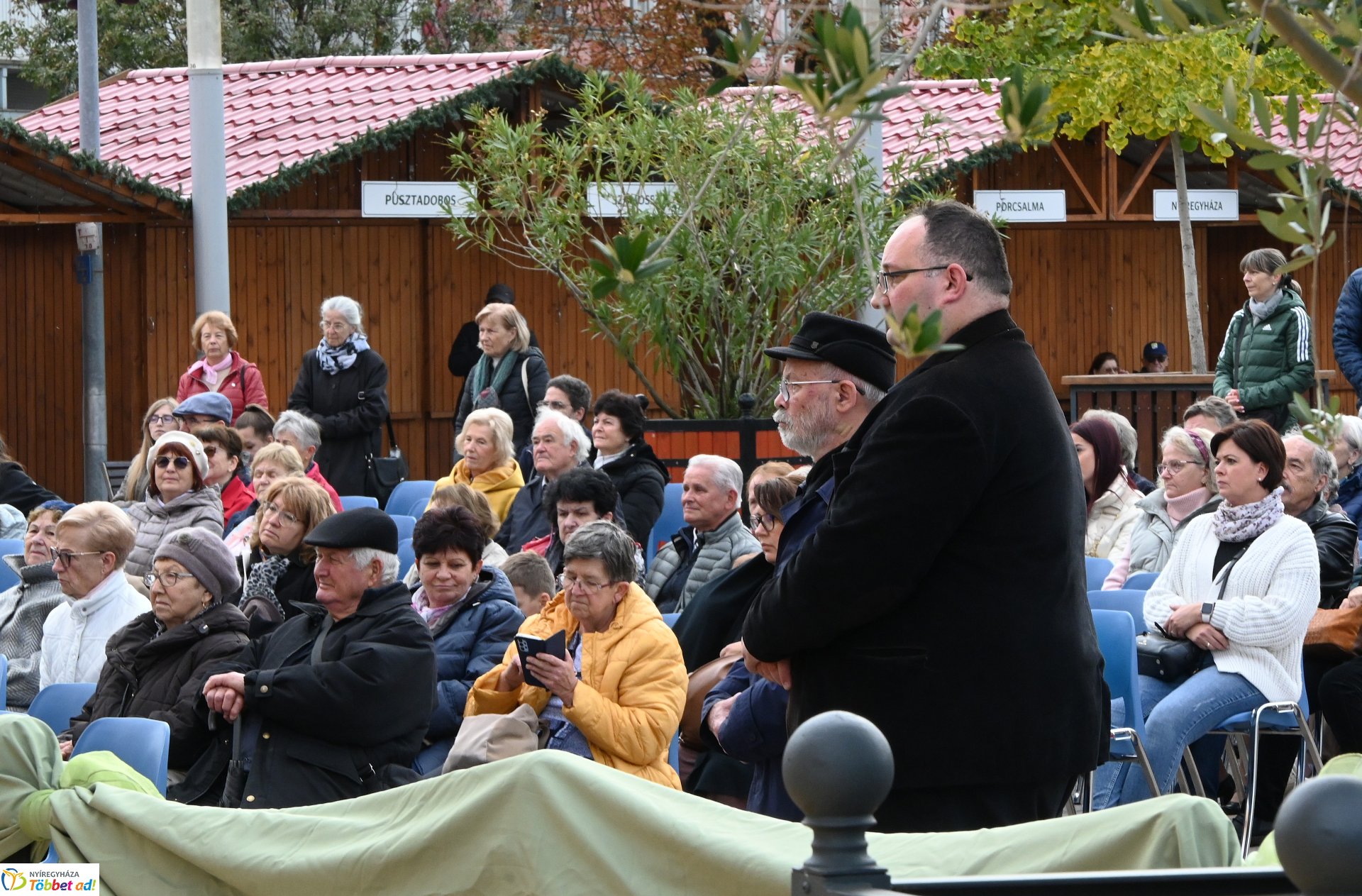Jótékonysági térzene 