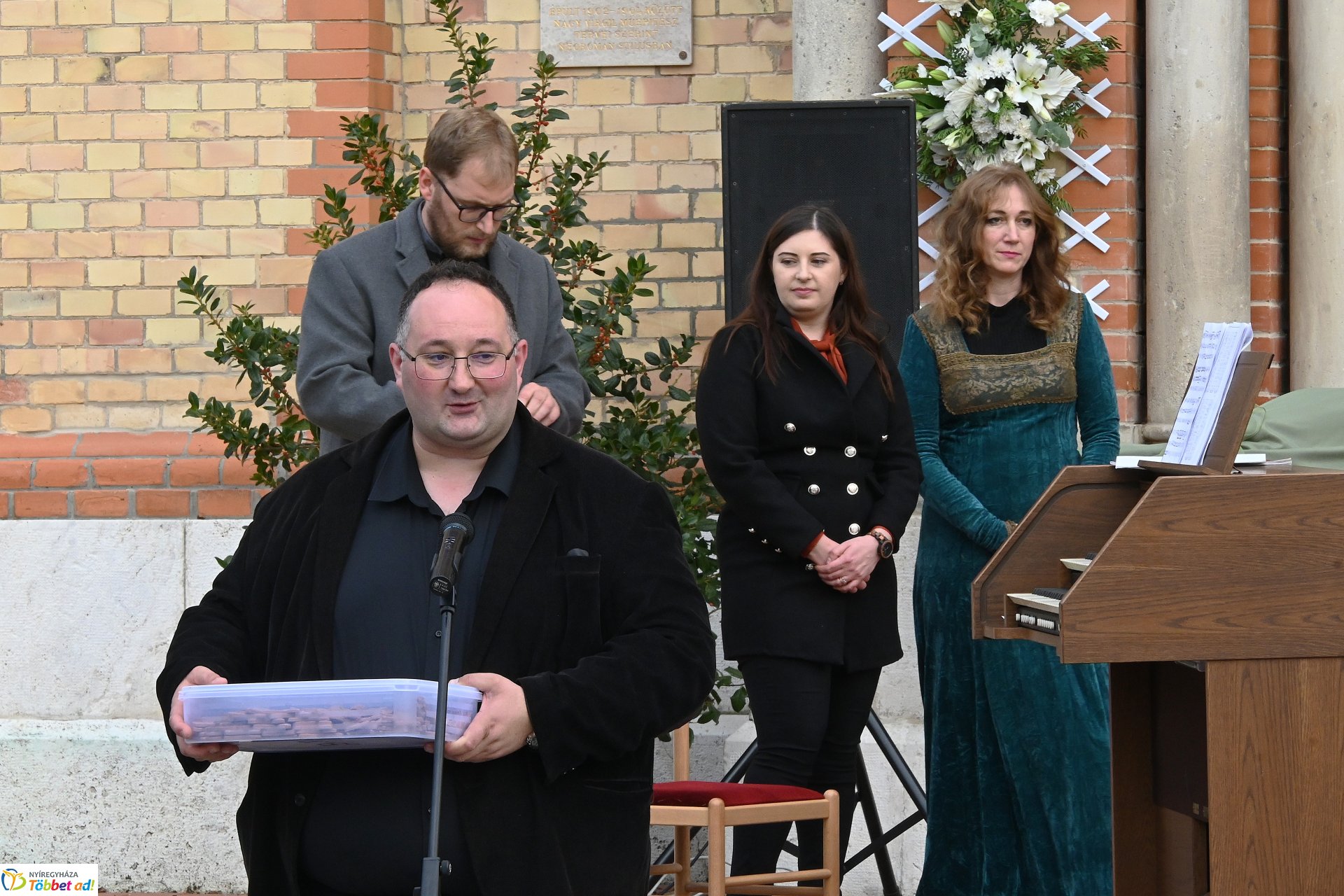 Jótékonysági térzene 