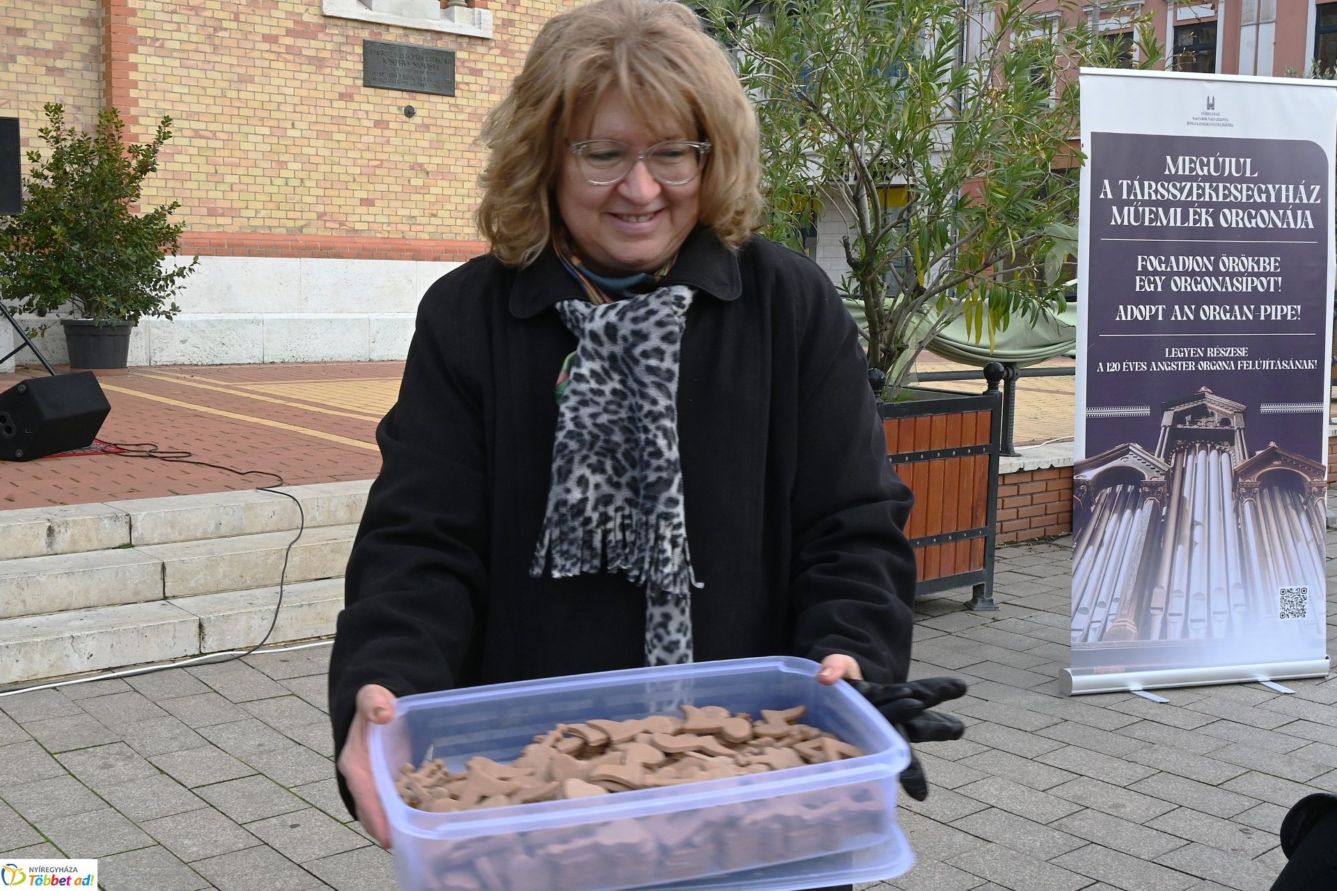 Jótékonysági térzene 