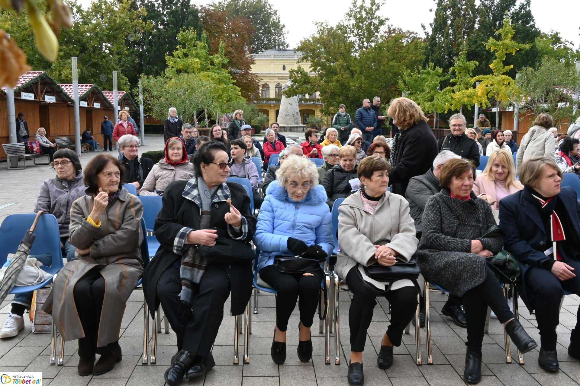 Jótékonysági térzene 