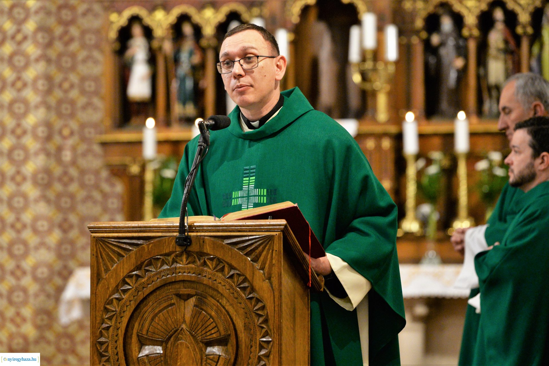 Jubiláló házaspárok főpásztori áldása a Magyarok Nagyasszonya-társszékesegyházban