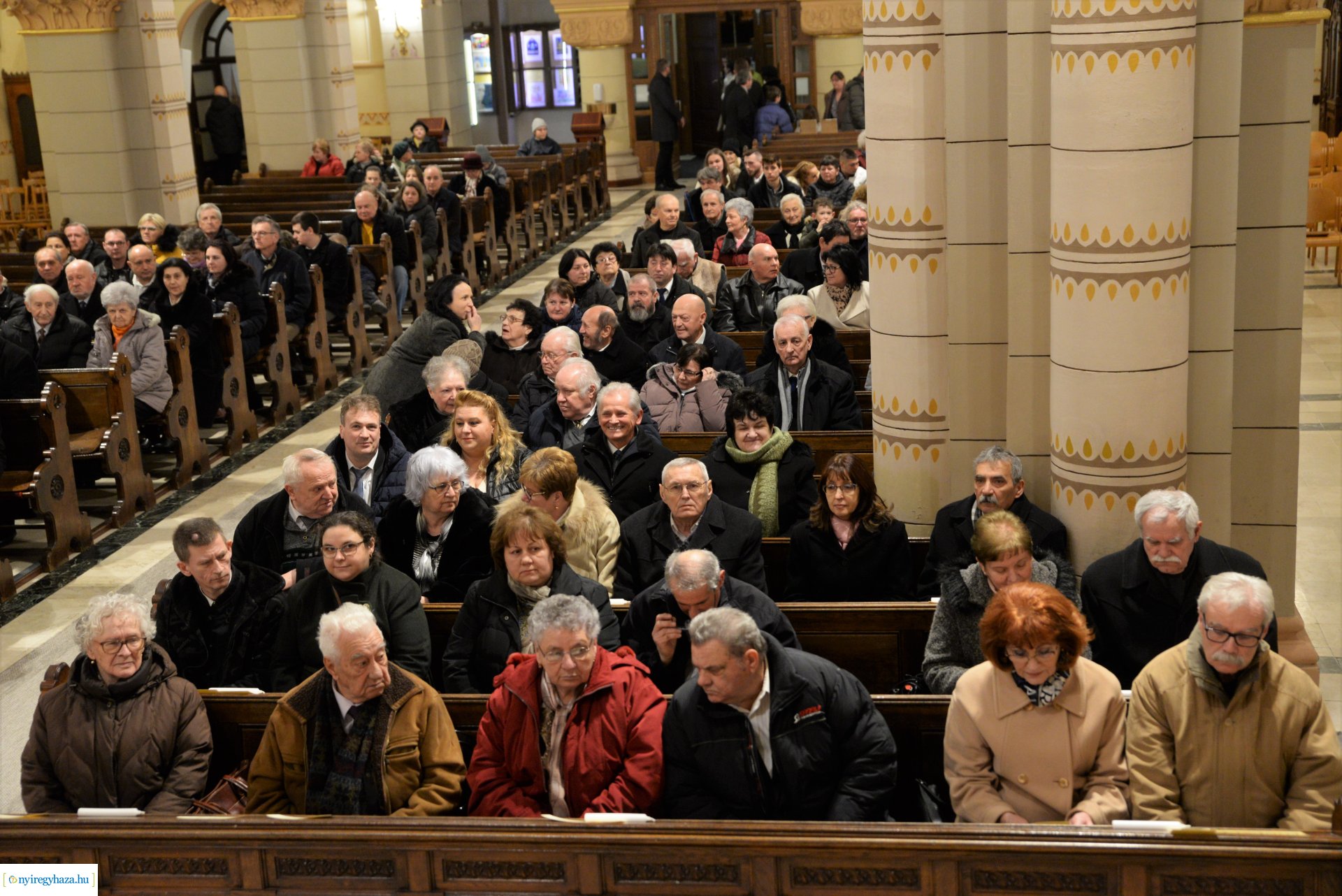 Jubiláló házaspárok főpásztori áldása a Magyarok Nagyasszonya-társszékesegyházban