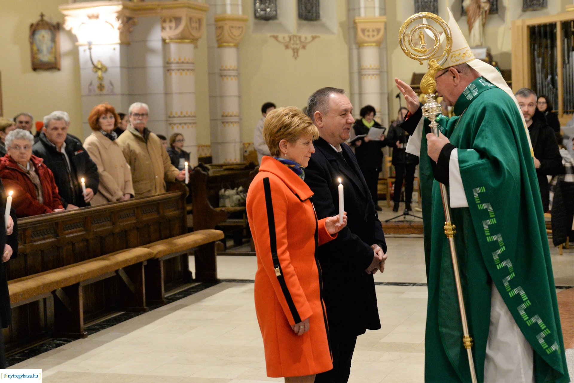 Jubiláló házaspárok főpásztori áldása a Magyarok Nagyasszonya-társszékesegyházban