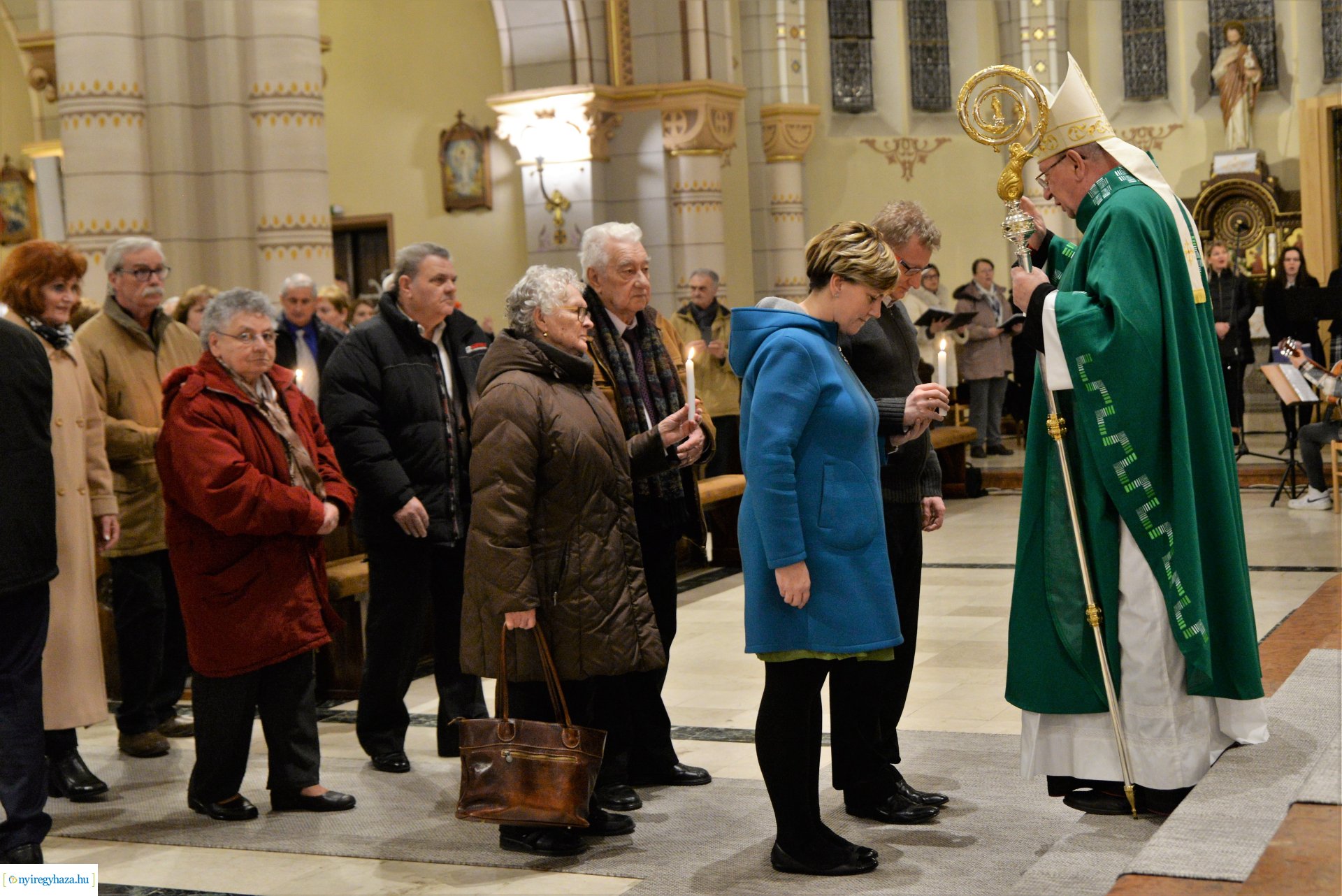 Jubiláló házaspárok főpásztori áldása a Magyarok Nagyasszonya-társszékesegyházban