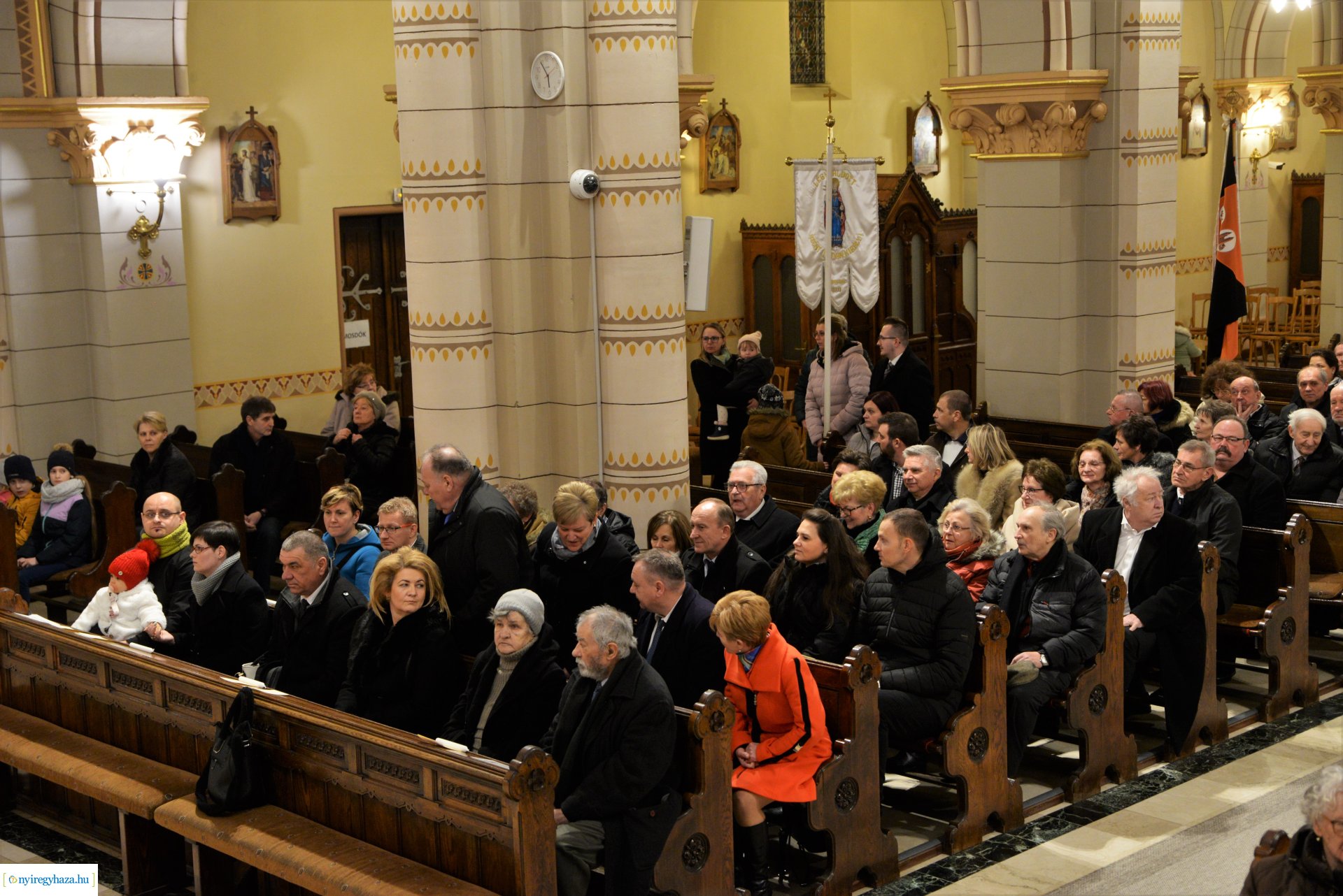 Jubiláló házaspárok főpásztori áldása a Magyarok Nagyasszonya-társszékesegyházban