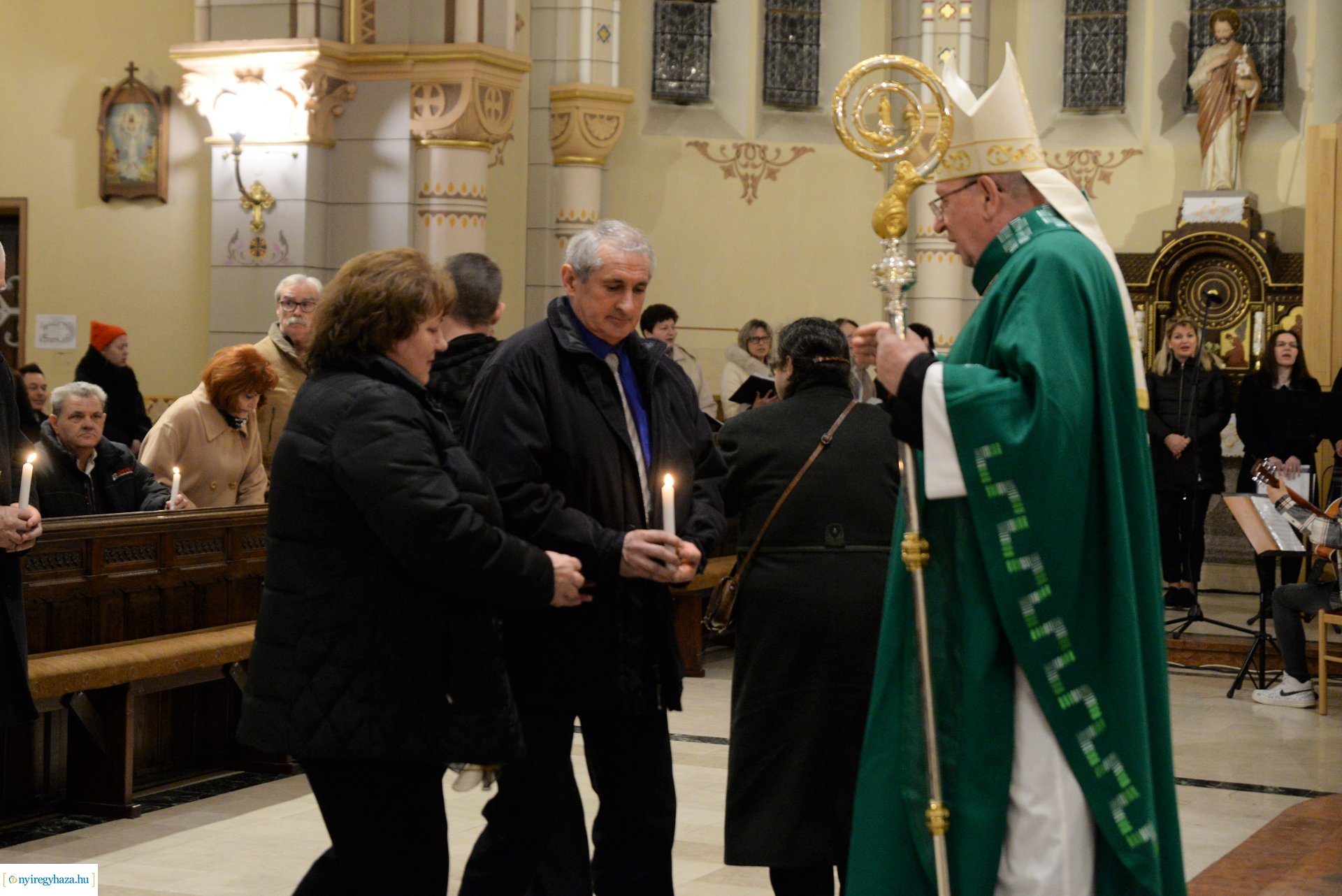 Jubiláló házaspárok főpásztori áldása a Magyarok Nagyasszonya-társszékesegyházban