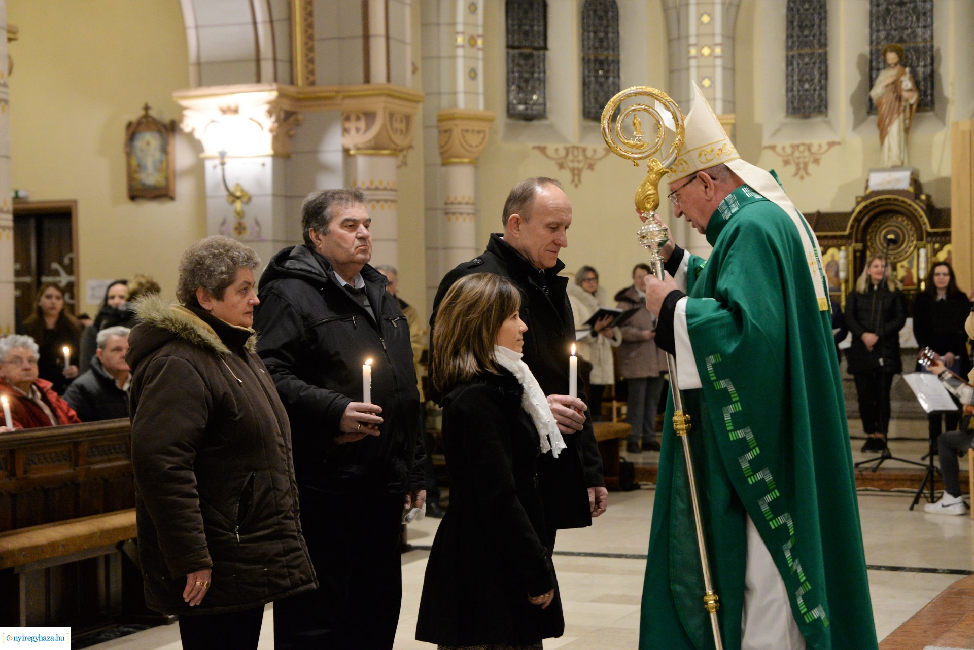 Jubiláló házaspárok főpásztori áldása a Magyarok Nagyasszonya-társszékesegyházban