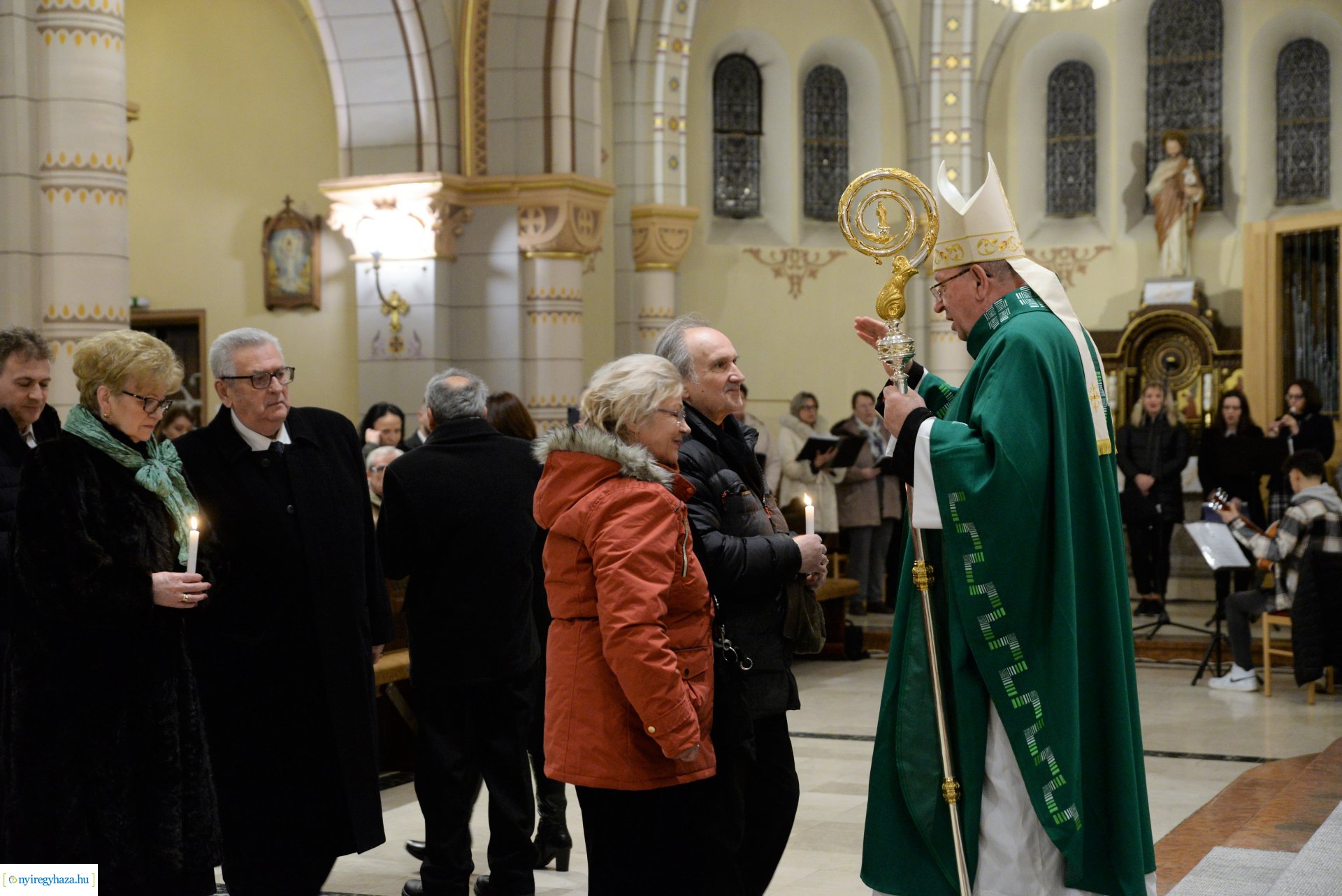 Jubiláló házaspárok főpásztori áldása a Magyarok Nagyasszonya-társszékesegyházban