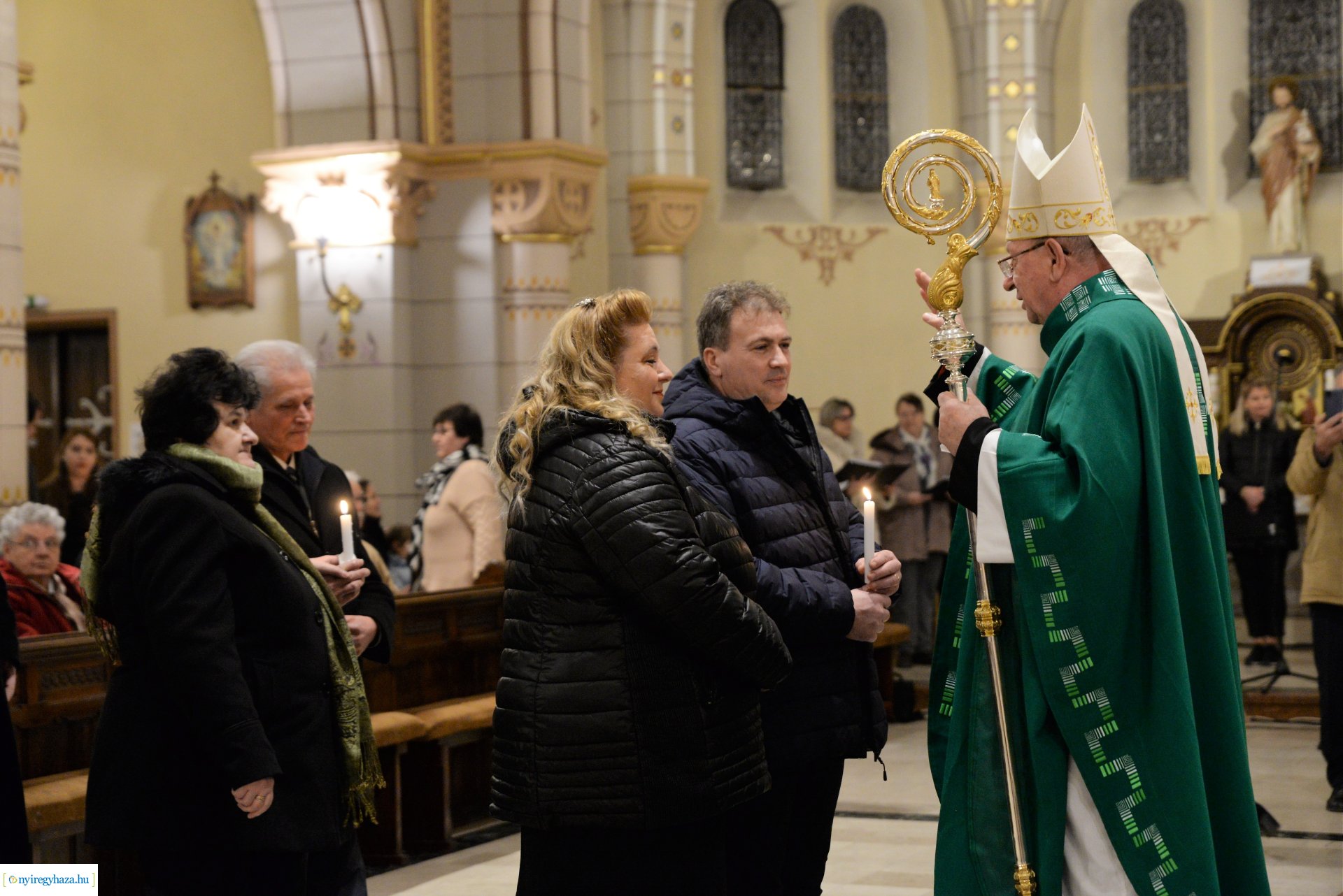 Jubiláló házaspárok főpásztori áldása a Magyarok Nagyasszonya-társszékesegyházban