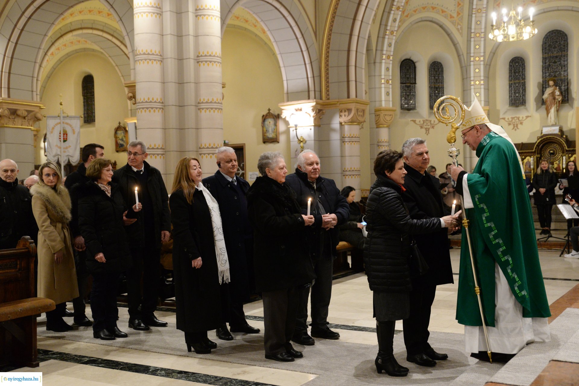 Jubiláló házaspárok főpásztori áldása a Magyarok Nagyasszonya-társszékesegyházban