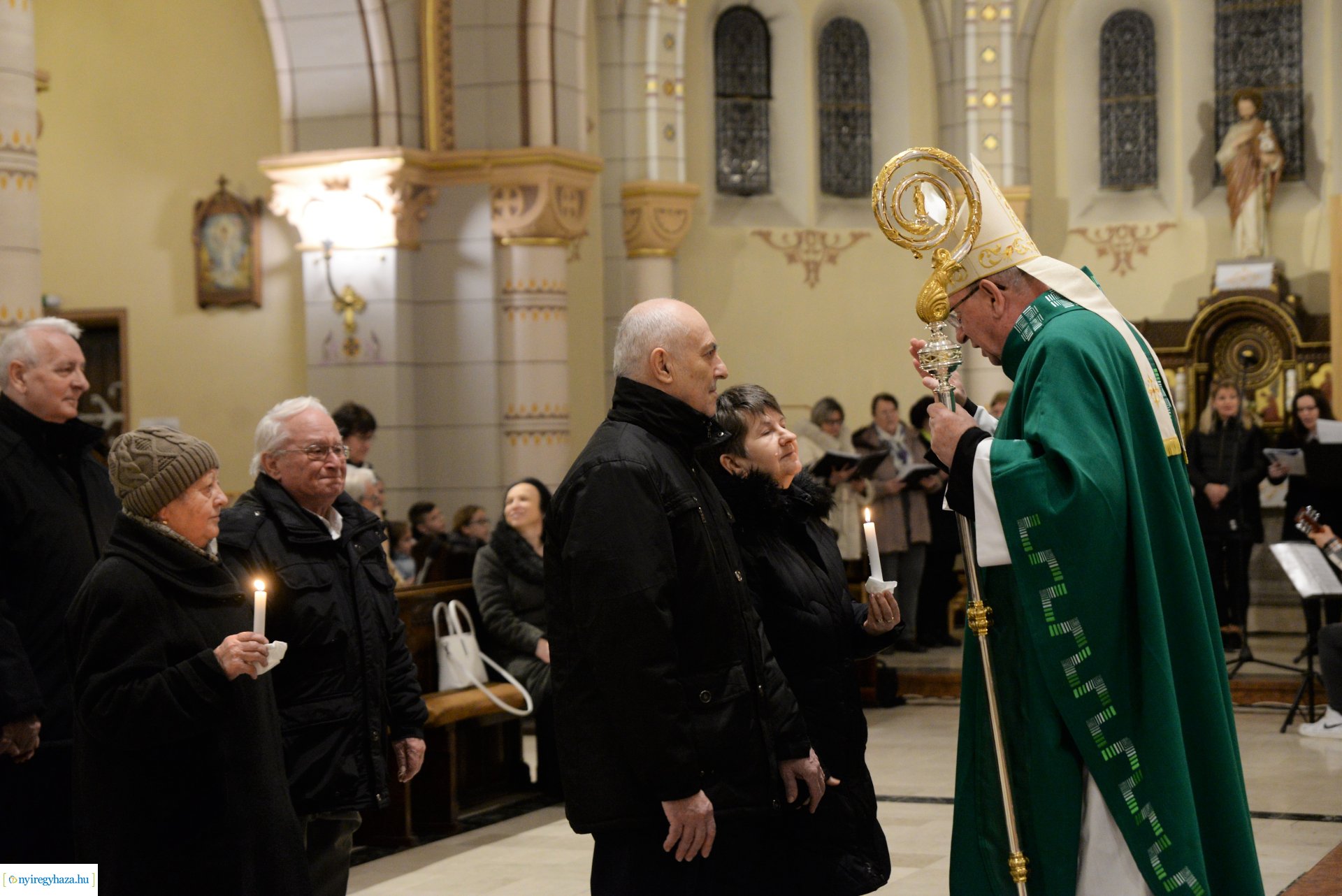 Jubiláló házaspárok főpásztori áldása a Magyarok Nagyasszonya-társszékesegyházban