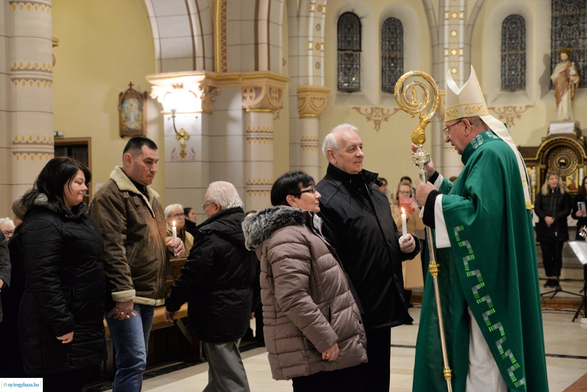 Jubiláló házaspárok főpásztori áldása a Magyarok Nagyasszonya-társszékesegyházban