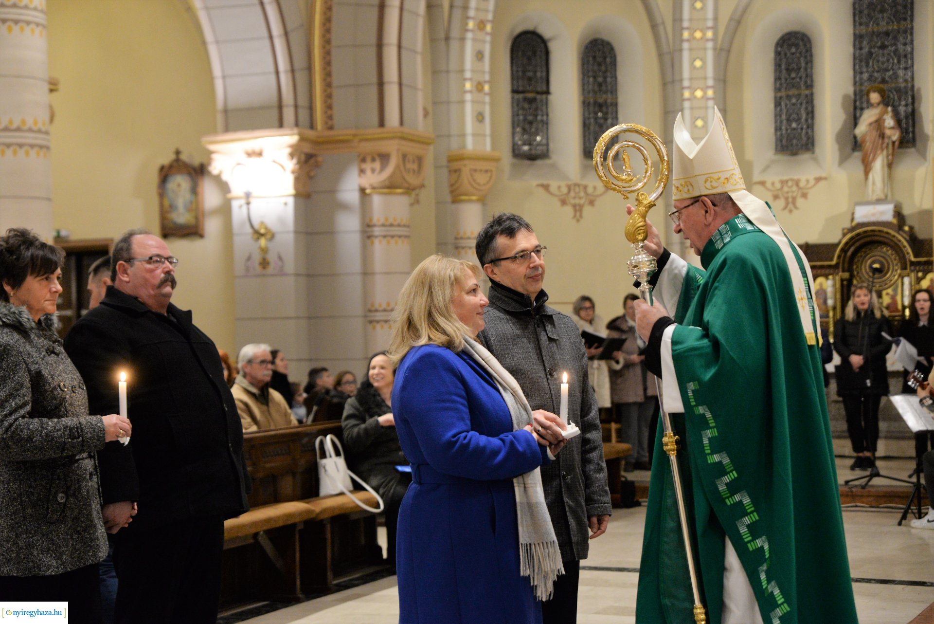 Jubiláló házaspárok főpásztori áldása a Magyarok Nagyasszonya-társszékesegyházban