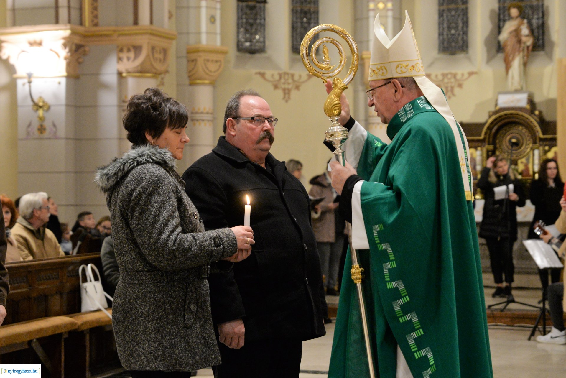 Jubiláló házaspárok főpásztori áldása a Magyarok Nagyasszonya-társszékesegyházban