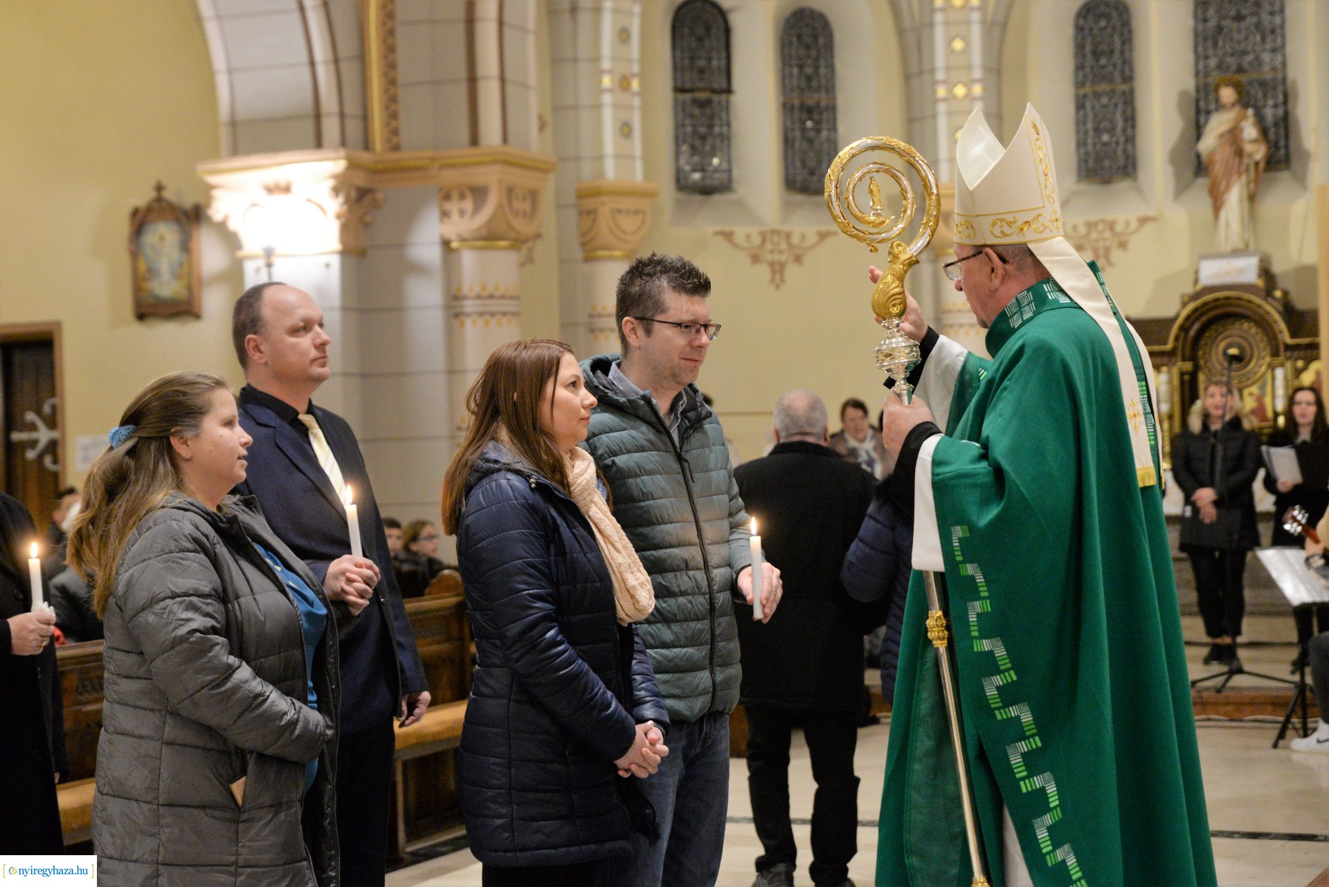 Jubiláló házaspárok főpásztori áldása a Magyarok Nagyasszonya-társszékesegyházban