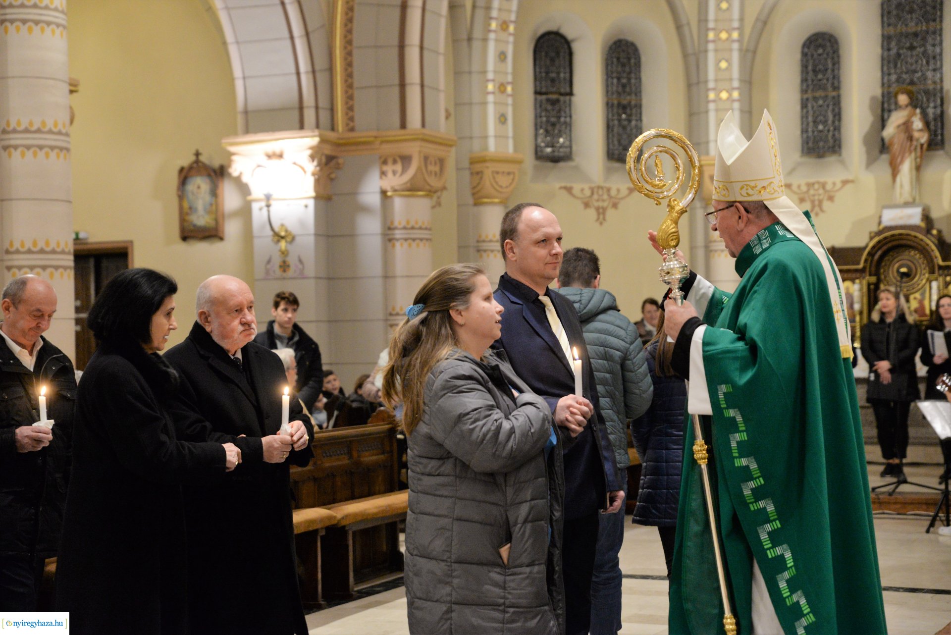 Jubiláló házaspárok főpásztori áldása a Magyarok Nagyasszonya-társszékesegyházban