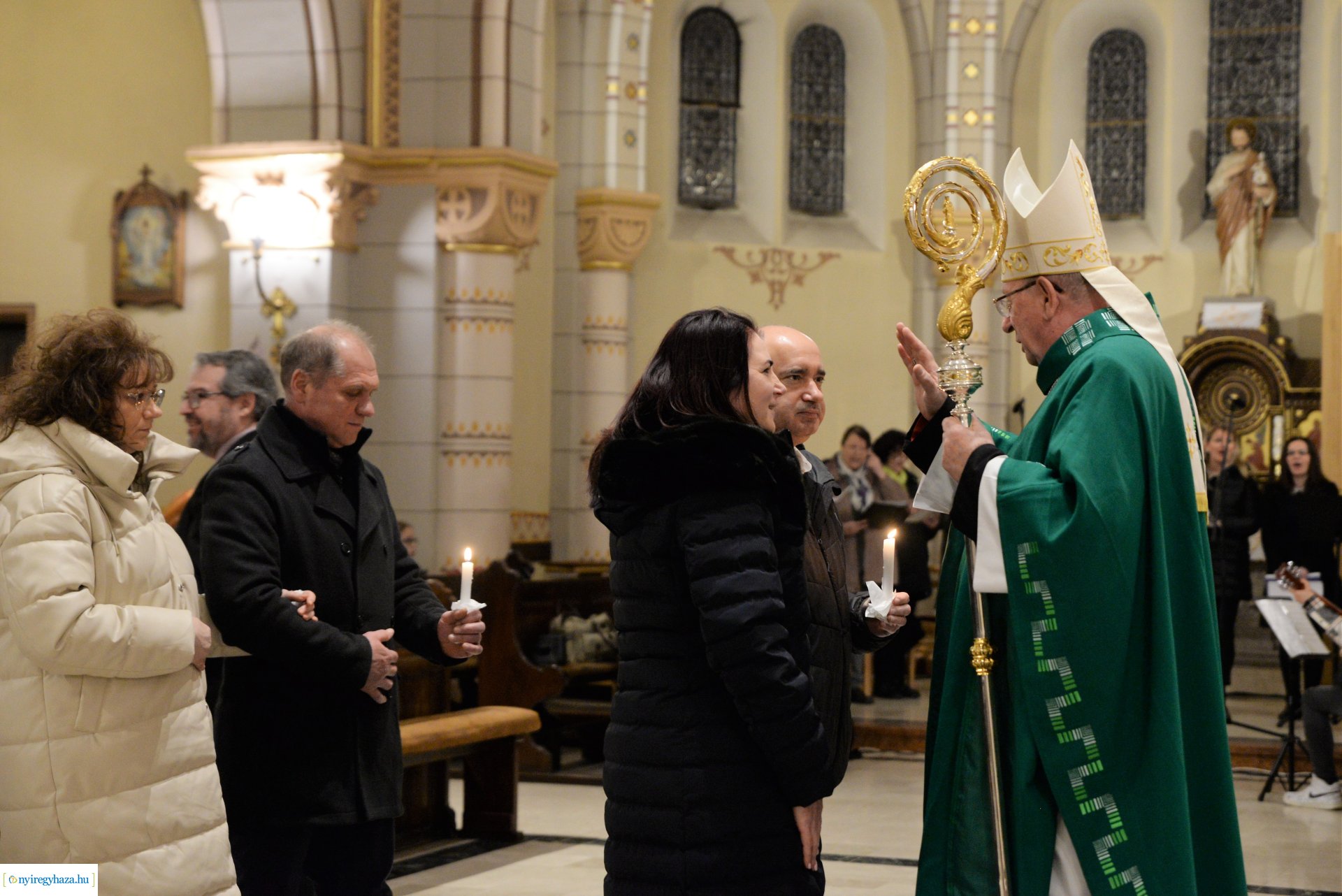 Jubiláló házaspárok főpásztori áldása a Magyarok Nagyasszonya-társszékesegyházban