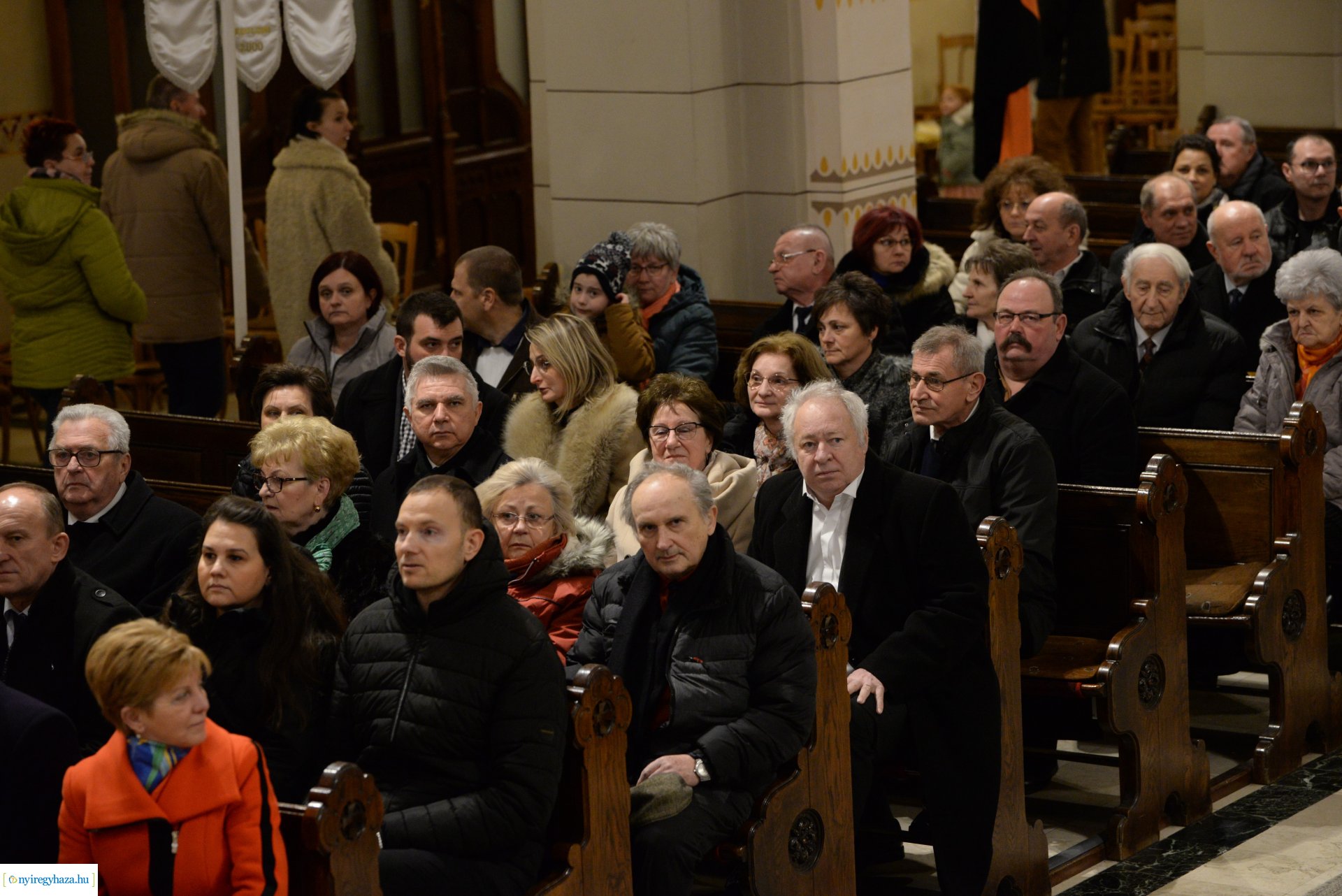 Jubiláló házaspárok főpásztori áldása a Magyarok Nagyasszonya-társszékesegyházban