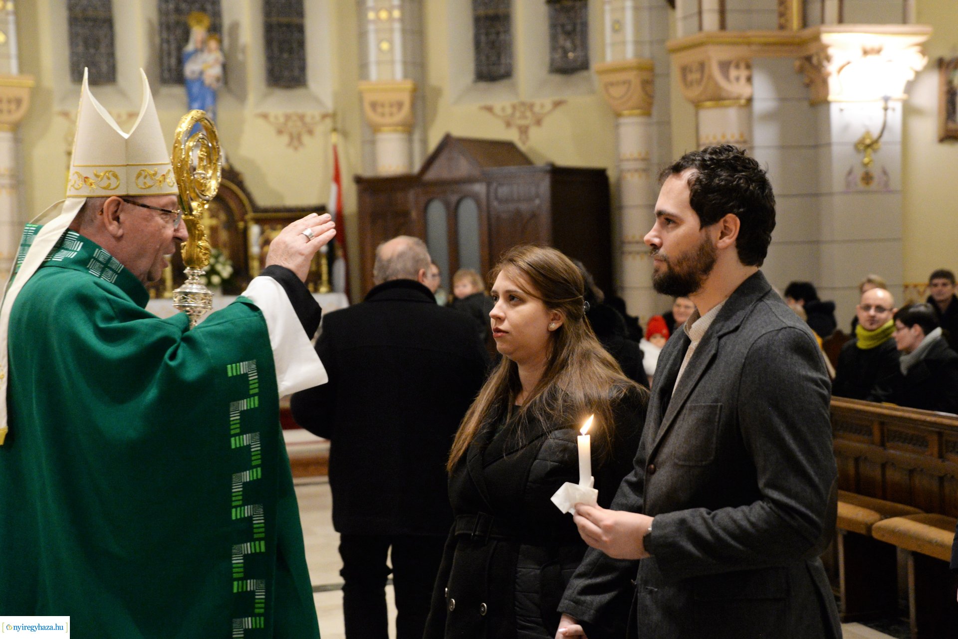Jubiláló házaspárok főpásztori áldása a Magyarok Nagyasszonya-társszékesegyházban