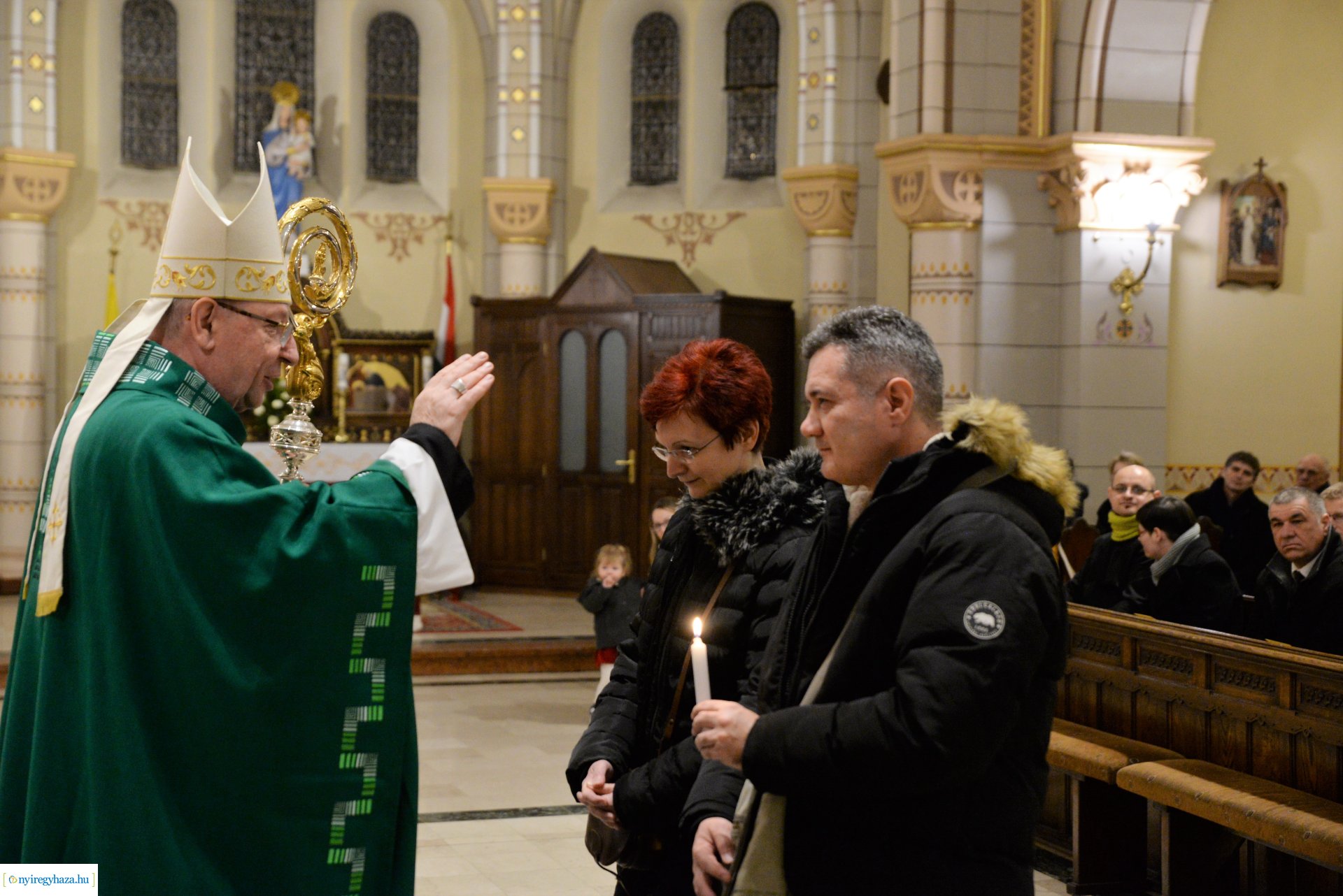 Jubiláló házaspárok főpásztori áldása a Magyarok Nagyasszonya-társszékesegyházban