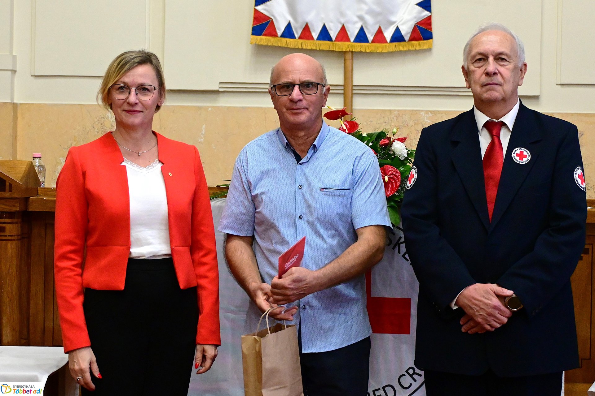 Jubiláló véradók köszöntése