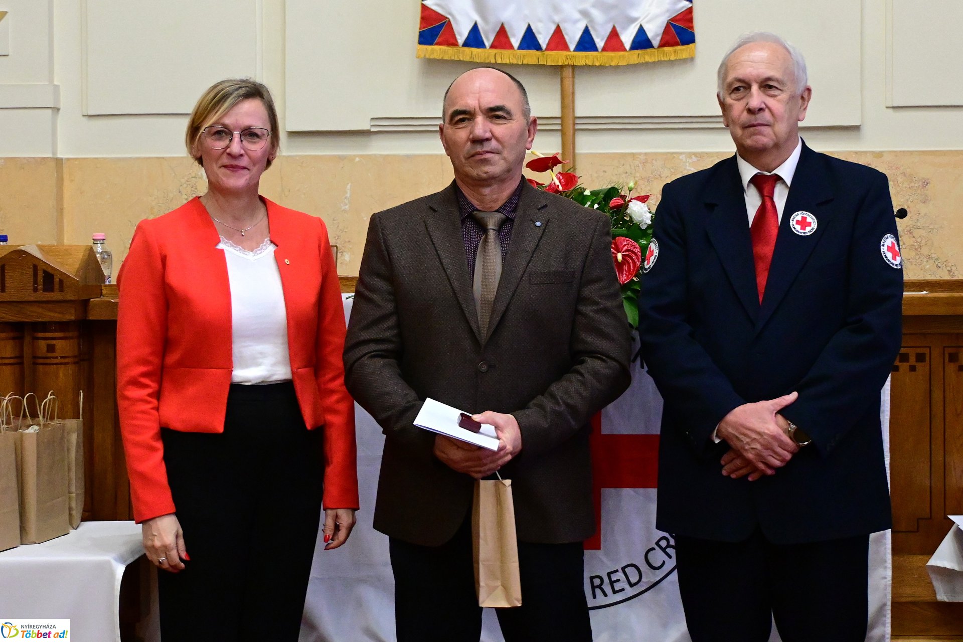 Jubiláló véradók köszöntése