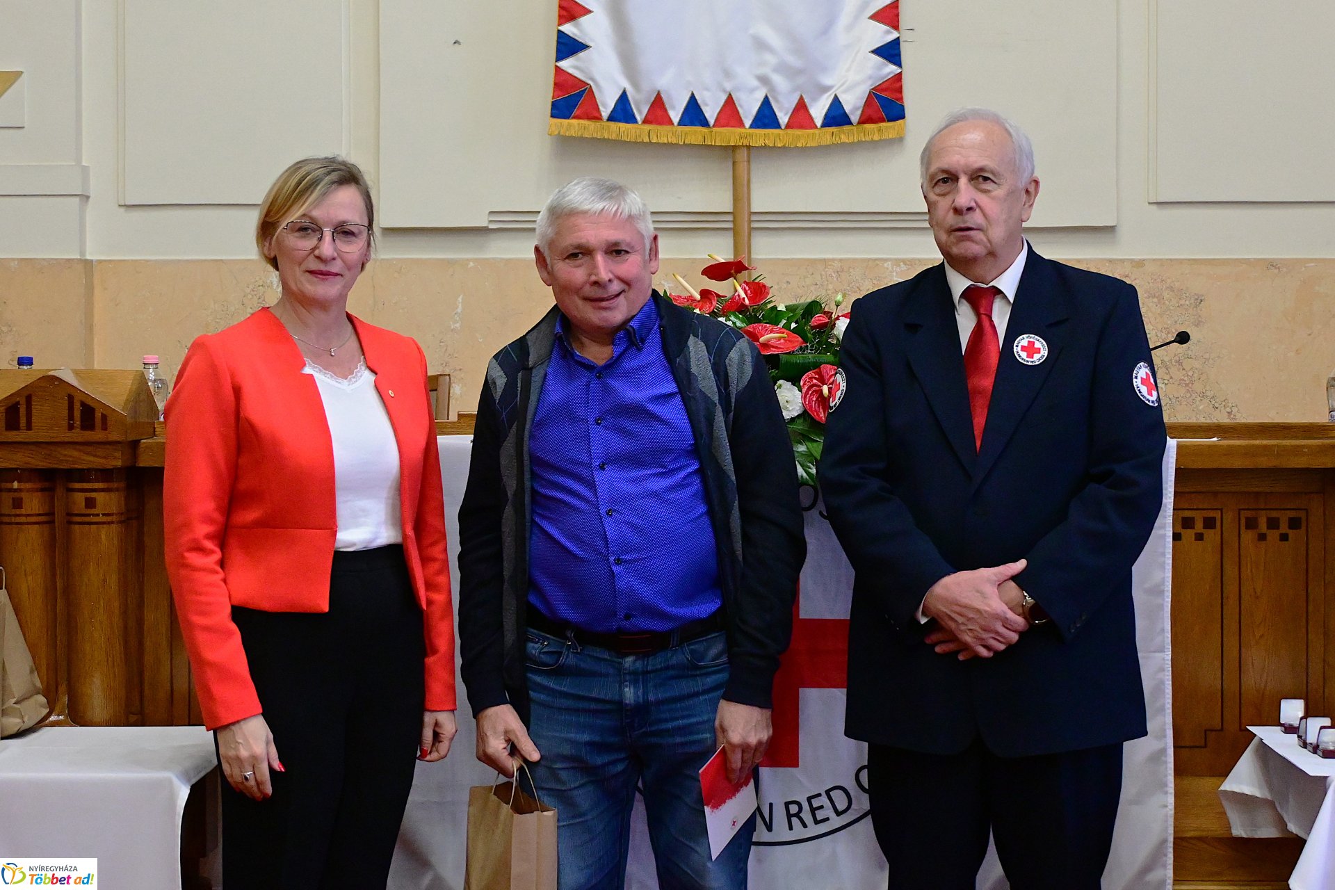 Jubiláló véradók köszöntése