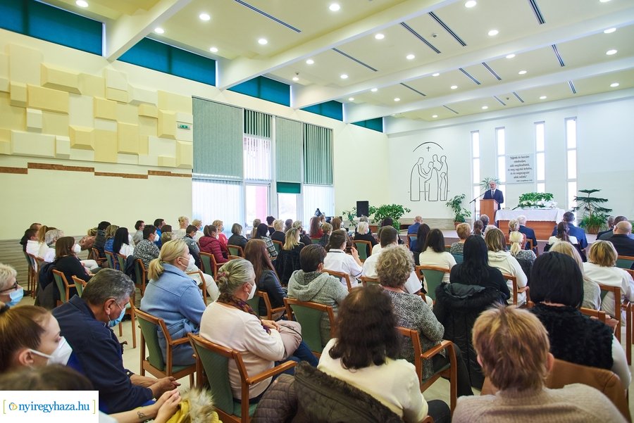 Jubileum a Szivárvány Idősek Otthonában