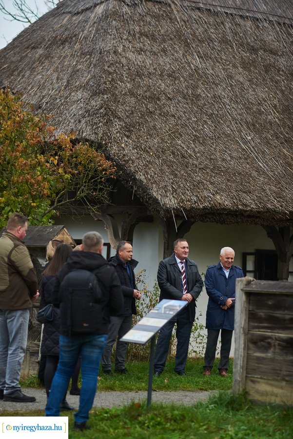 Jubileumi facsemeték a Hübnertől