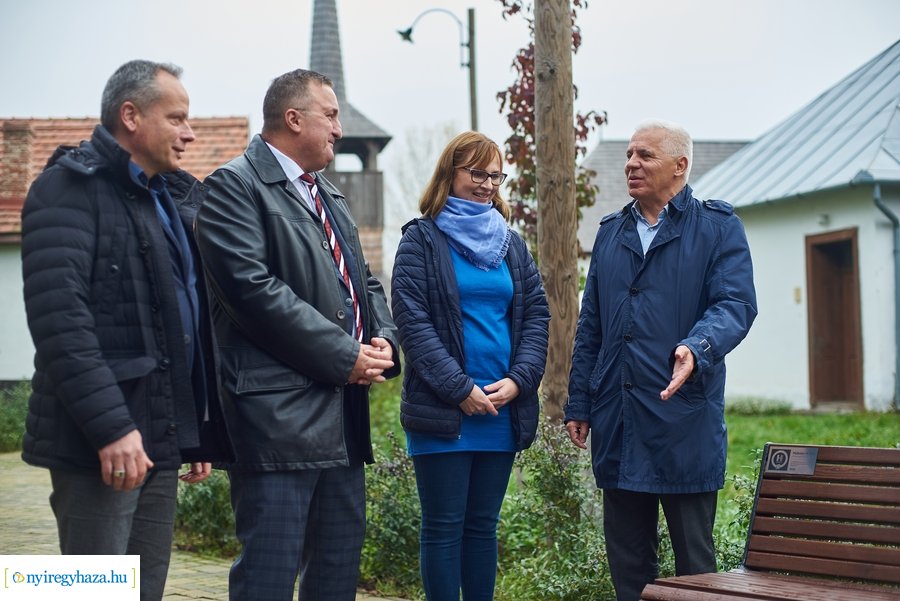 Jubileumi facsemeték a Hübnertől