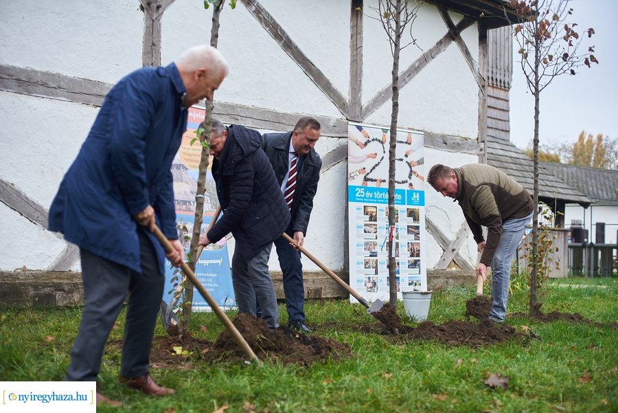 Jubileumi facsemeték a Hübnertől