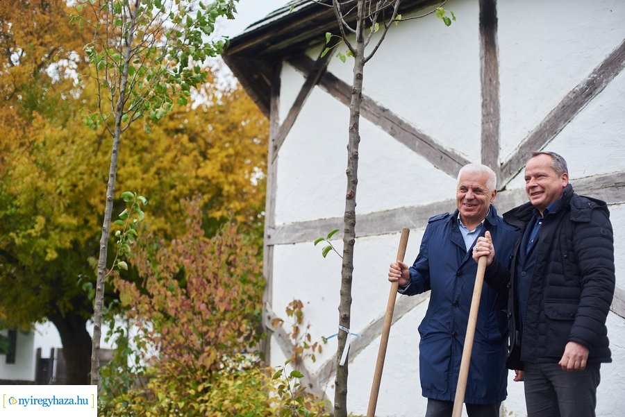 Jubileumi facsemeték a Hübnertől