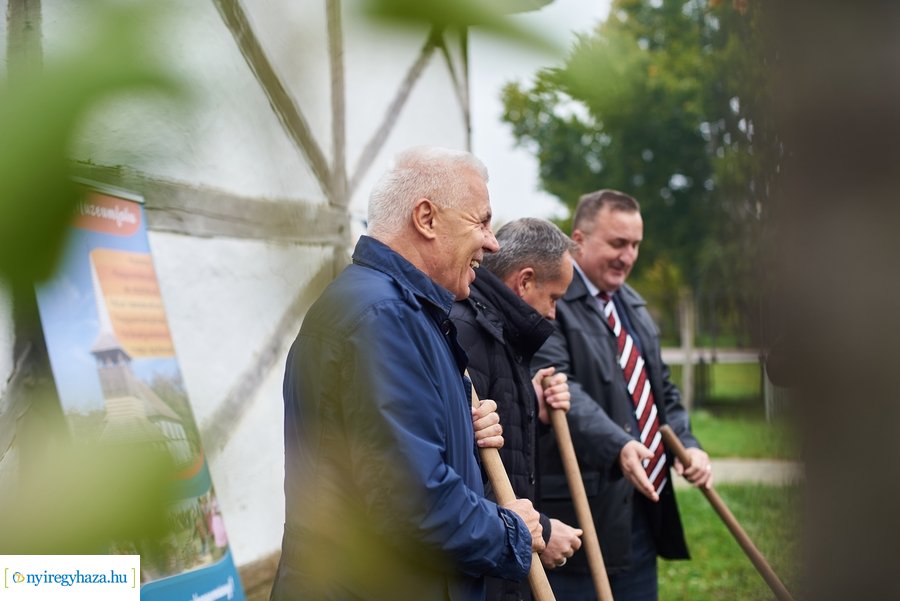 Jubileumi facsemeték a Hübnertől