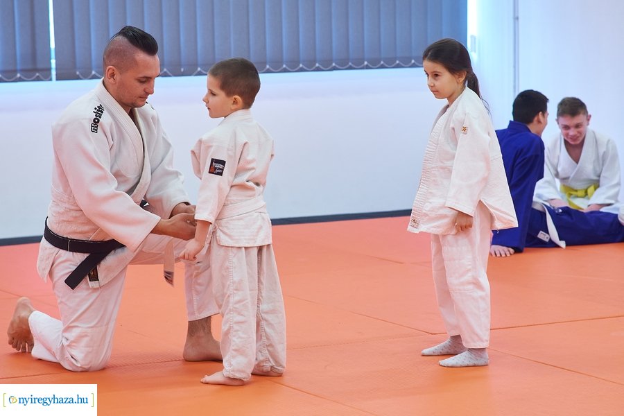 Judo terem átadó az Atlétikai Centrumban