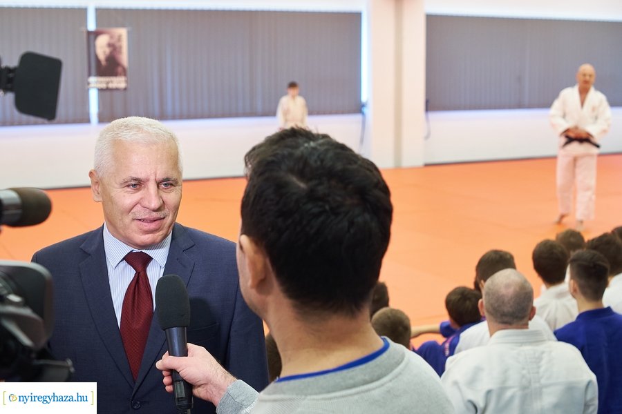 Judo terem átadó az Atlétikai Centrumban