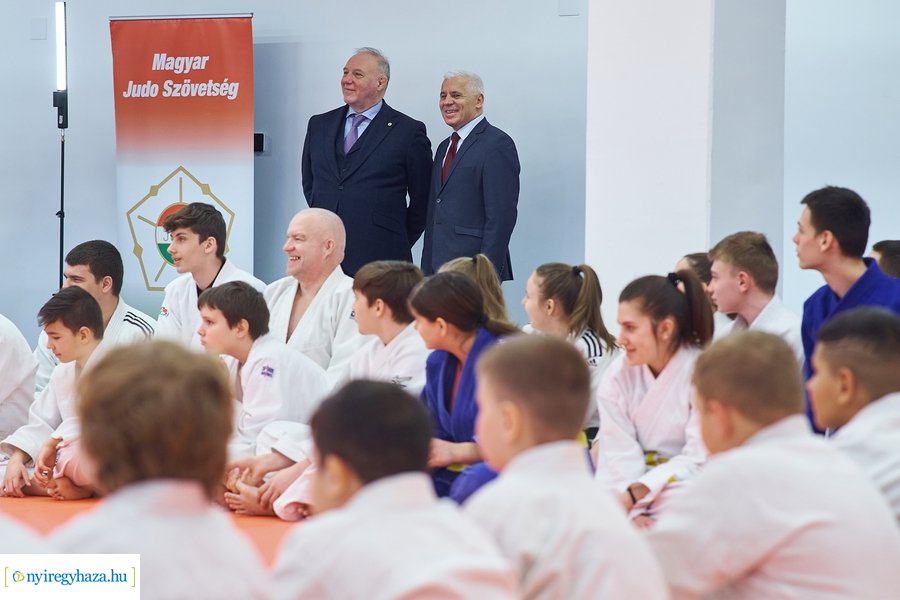 Judo terem átadó az Atlétikai Centrumban
