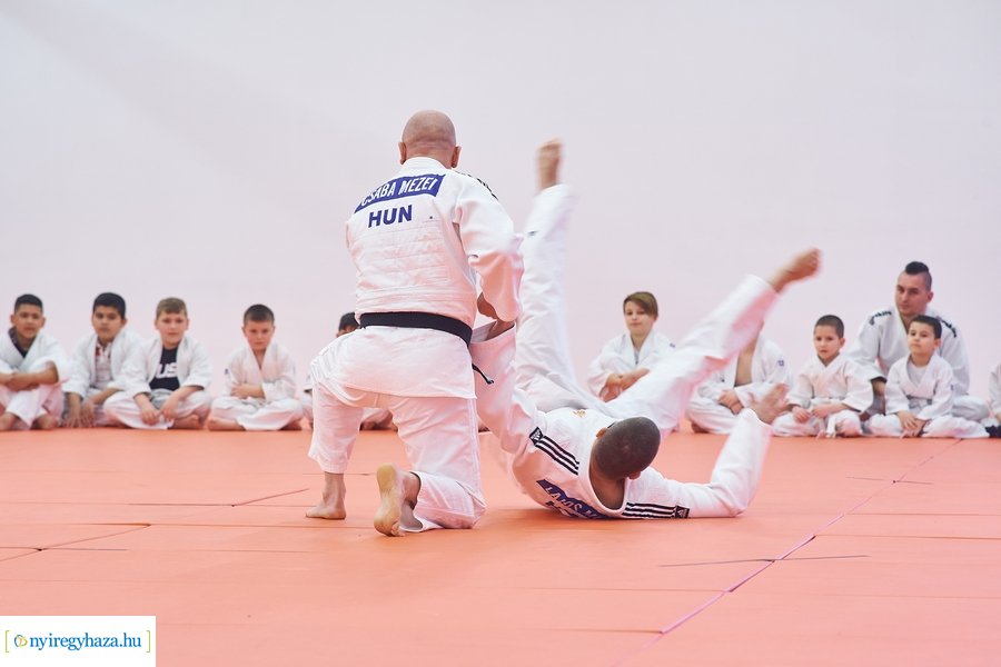 Judo terem átadó az Atlétikai Centrumban