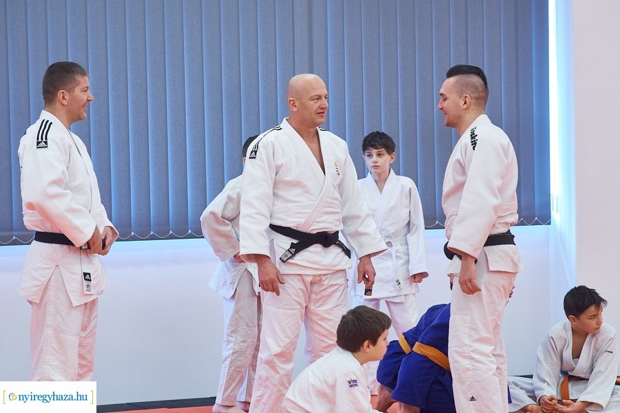 Judo terem átadó az Atlétikai Centrumban