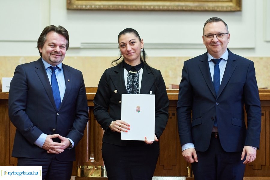 KAB oklevelek ünnepélyes átadása