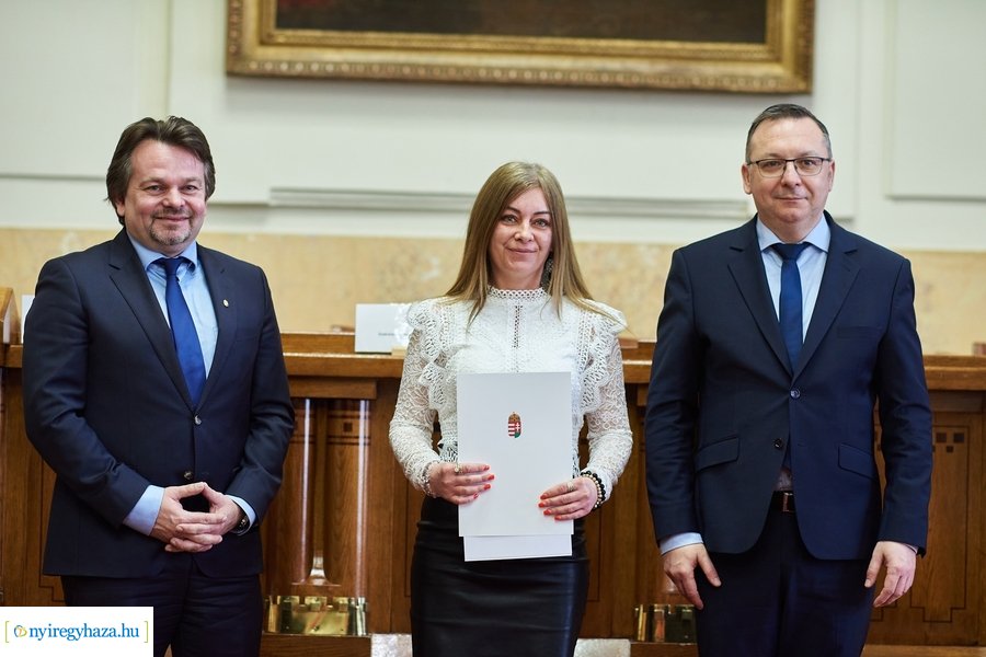 KAB oklevelek ünnepélyes átadása