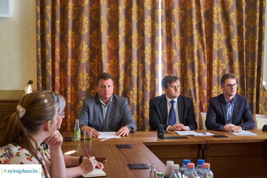 Kábítószer egyeztető fórum - sajtótájékoztató