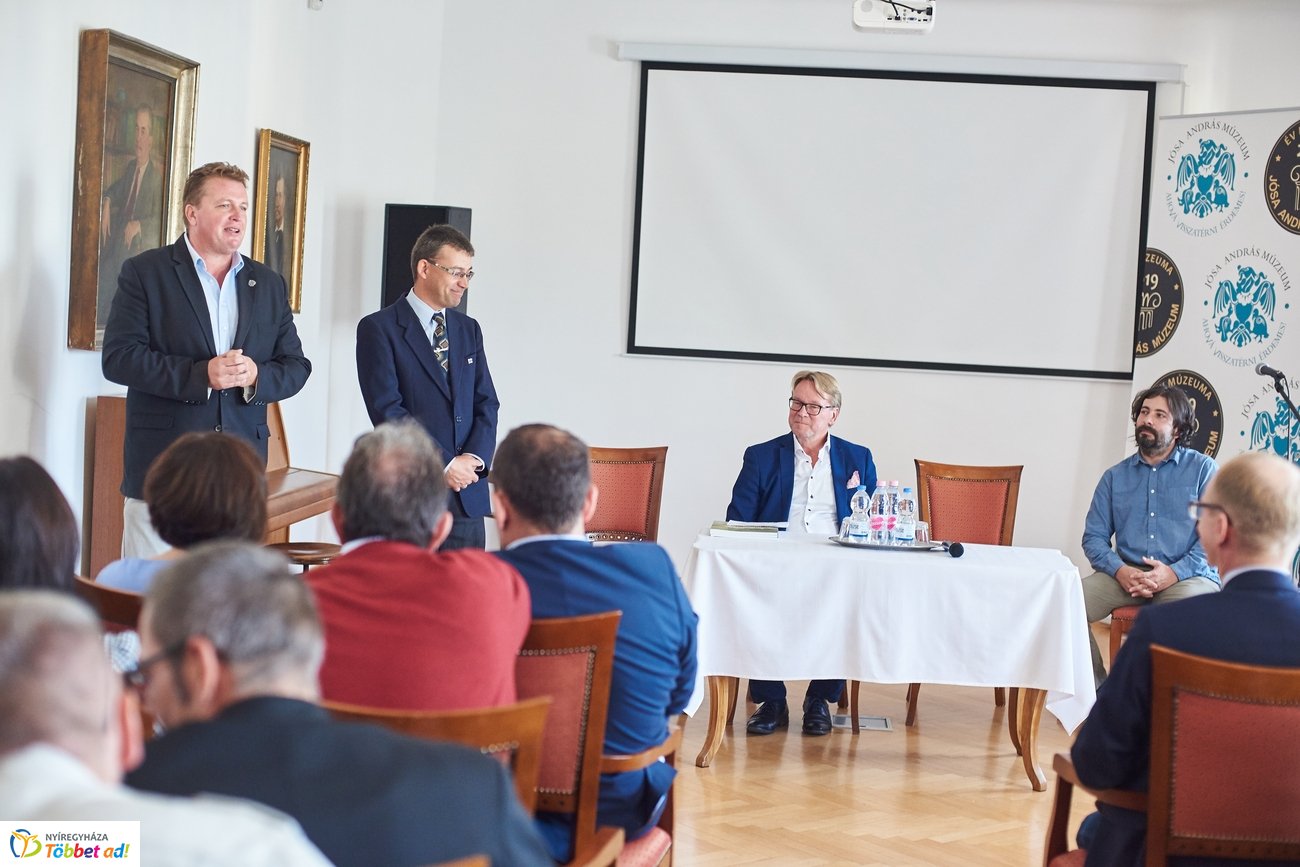 Kajaani digitális fotókiállítás megnyitó a múzeumban