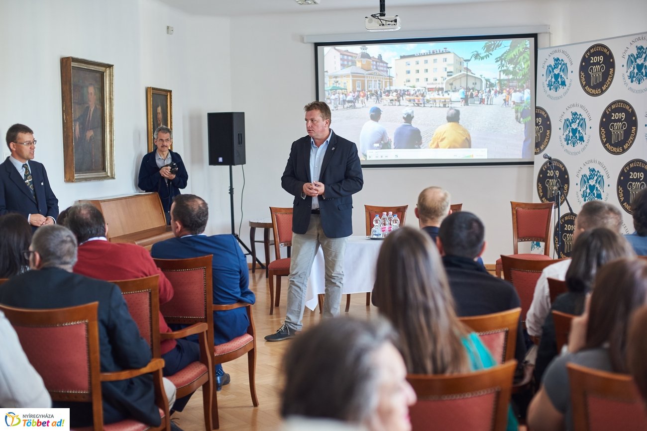 Kajaani digitális fotókiállítás megnyitó a múzeumban