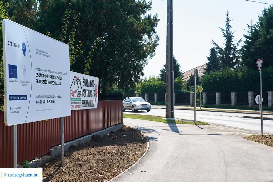 Kállói-Tünde utcai körforgalom átadó 20210913