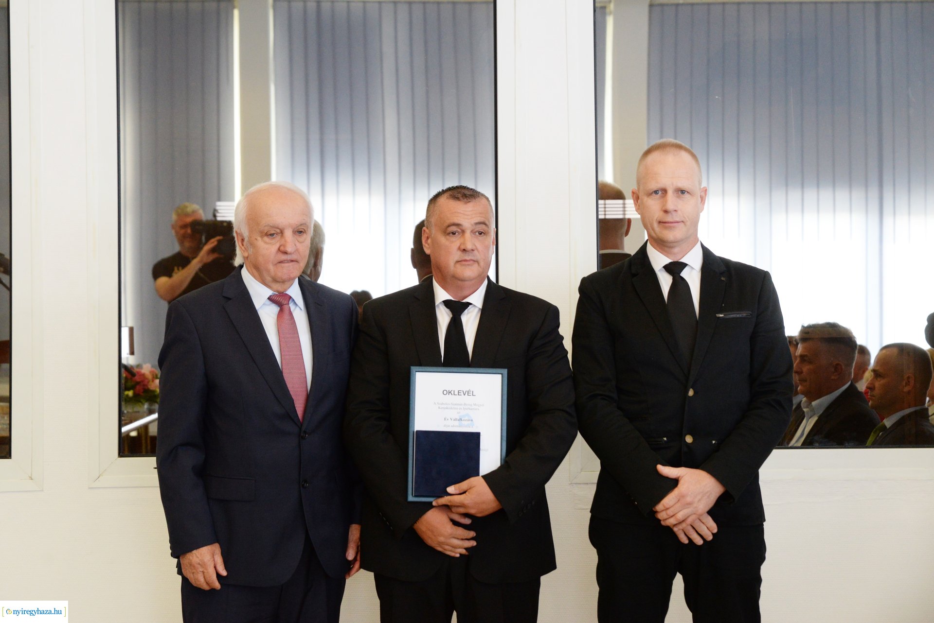 Kamarai kitüntetések és díjak átadása