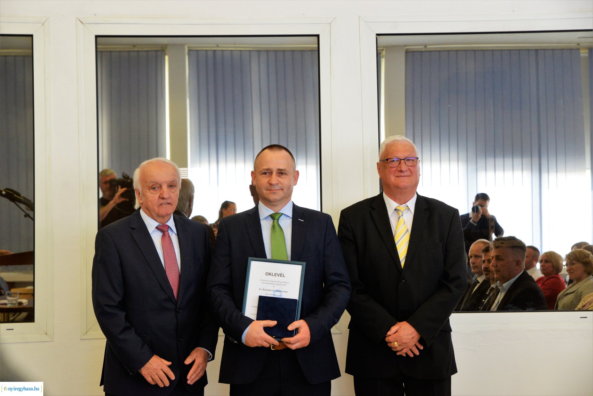 Kamarai kitüntetések és díjak átadása