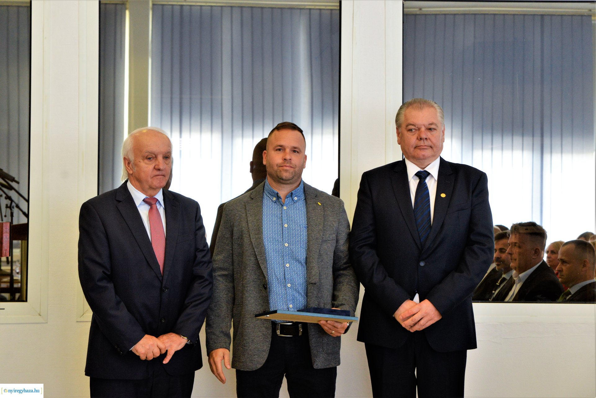 Kamarai kitüntetések és díjak átadása