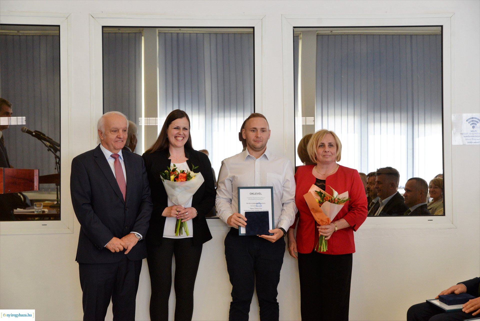 Kamarai kitüntetések és díjak átadása