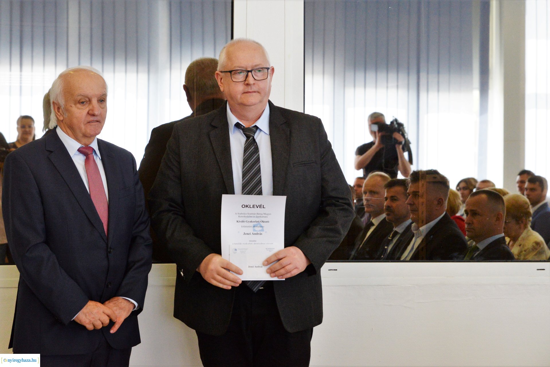 Kamarai kitüntetések és díjak átadása