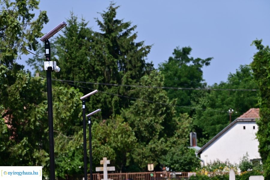 Kamerarendszer a borbányai temetőben